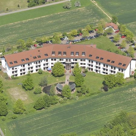 Tagungs- Und Bildungszentrum Steinbach/Taunus Steinbach im Taunus Dış mekan fotoğraf