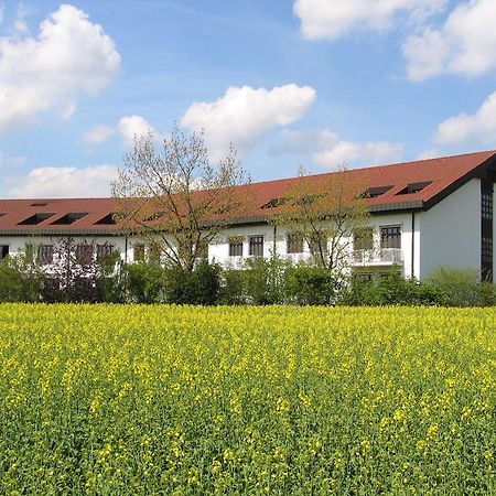 Tagungs- Und Bildungszentrum Steinbach/Taunus Steinbach im Taunus Dış mekan fotoğraf
