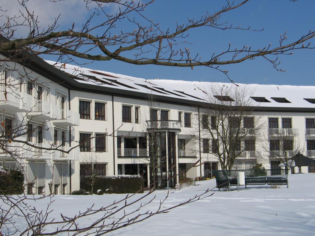 Tagungs- Und Bildungszentrum Steinbach/Taunus Steinbach im Taunus Dış mekan fotoğraf