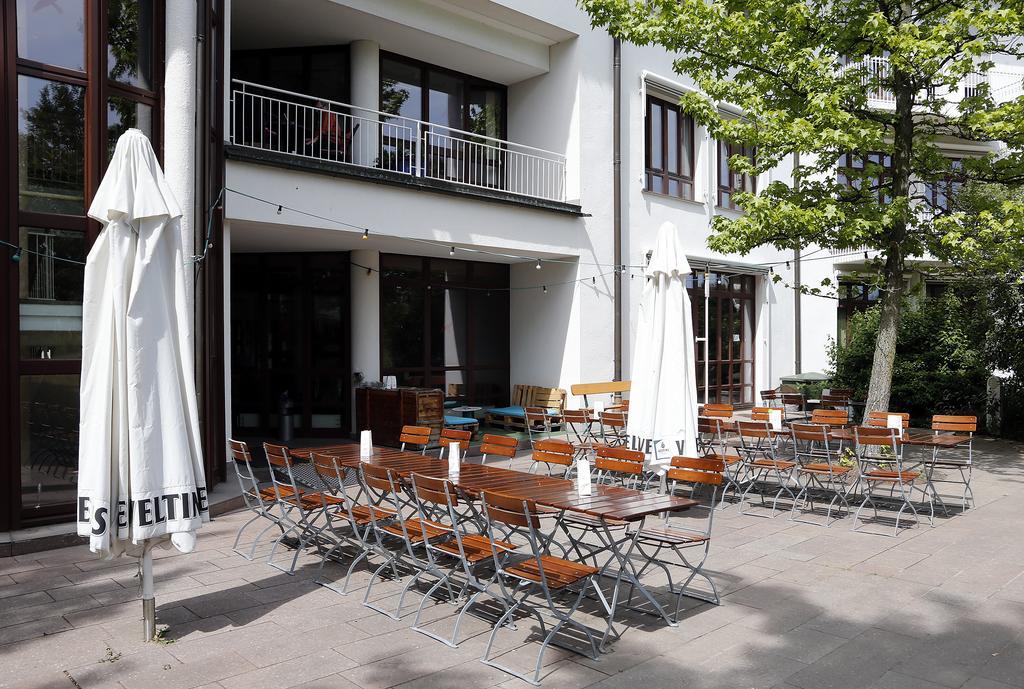 Tagungs- Und Bildungszentrum Steinbach/Taunus Steinbach im Taunus Dış mekan fotoğraf