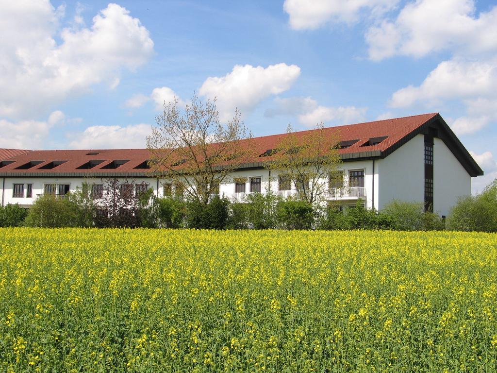 Tagungs- Und Bildungszentrum Steinbach/Taunus Steinbach im Taunus Dış mekan fotoğraf